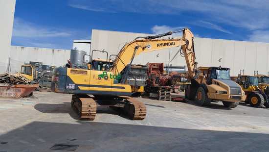 Excavadora HYUNDAI HX220L