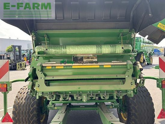 Empacadora gigant - John Deere - v461m