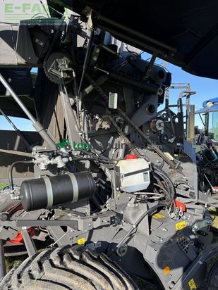 Empacadora gigant - Claas - claas variant 585 rc