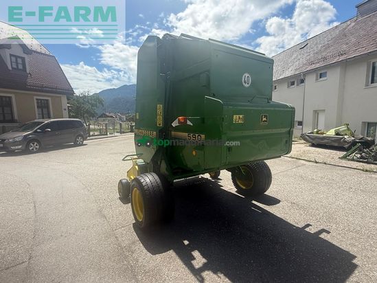 Empacadora gigant - John Deere - 590