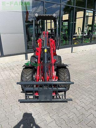 Minicargadora - Schaffer - 2028slt
