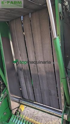 Empacadora gigant - John Deere - 592