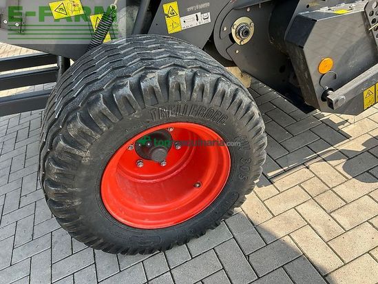 Empacadora gigant - Claas - variant 370 rf