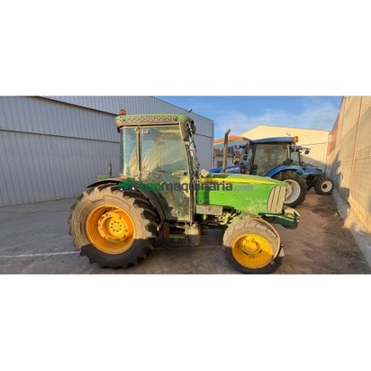 Tractor agrícola - John Deere - 5615F