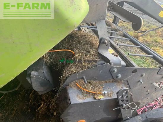 Empacadora gigant - Claas - rollant 520 rf