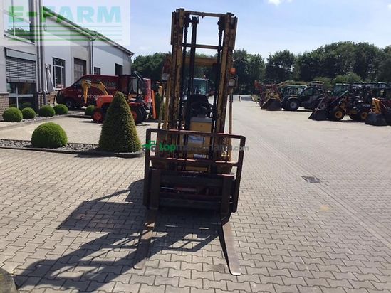 Elevadora - Komatsu - fgt25t-11e