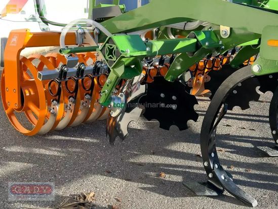 Cultivador - Amazone - cenius 3003 grubber