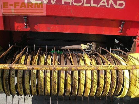 Empacadora gigant - New Holland - hayliner 386