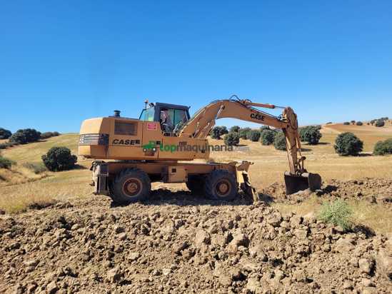 Retroexcavadora Case Giratoria de ruedas modelo 1188
