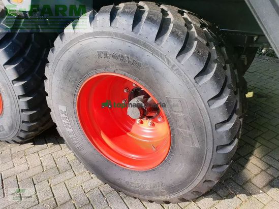 Remolqu agrícola - Claas - cargos 8500 tridem