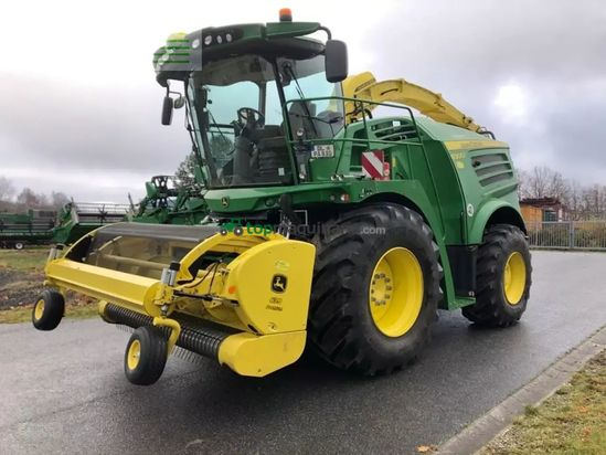 Cosechadora de Cereal - John Deere - 8300i mit kemper 360plus & pu 639