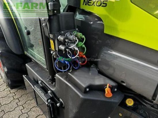 Tractor agrícola - Claas - nexos 260 s