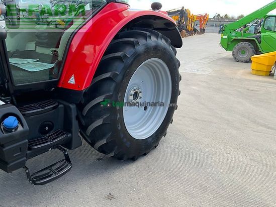 Tractor agrícola - Massey Ferguson - 5713s dyna4 tractor (st26492)