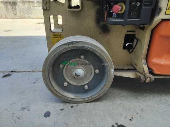 JLG 2030ES