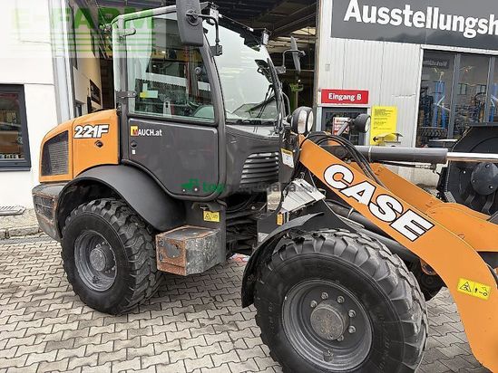 Minicargadora - Case IH - 221f mit euroadapter hydraulisch