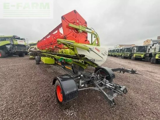 Cosechadora de Cereal - Claas - trion 750 terra trac