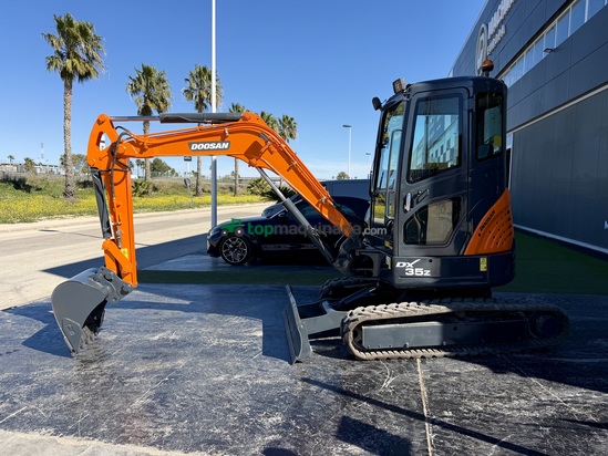 Excavadora Doosan DX35 Z
