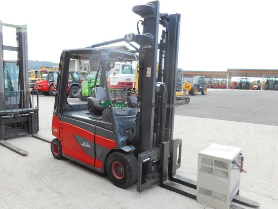 Elevadora - Linde - e30l-01 mit freihubmast + ss ( batt. 2021 )