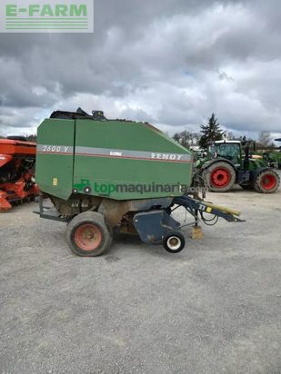 Empacadora gigant - Fendt - 2600 v