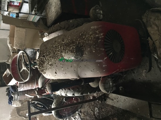 Tractor antiguo - Taissa