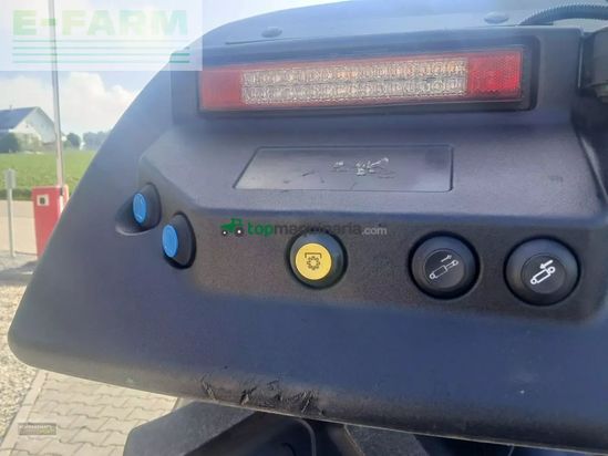 Tractor agrícola - JCB - 4220