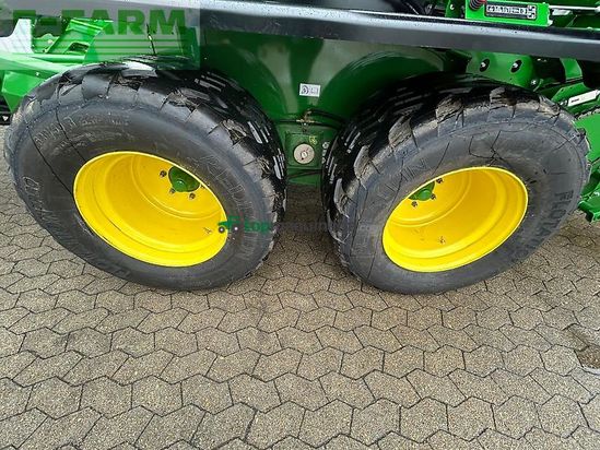 Empacadora gigant - John Deere - c441r