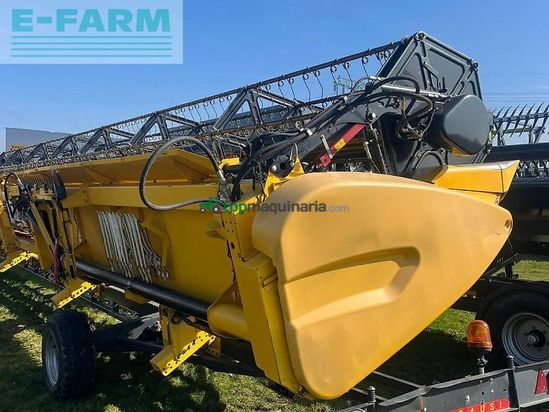 Cosechadora de Cereal - New Holland - cr 10.90