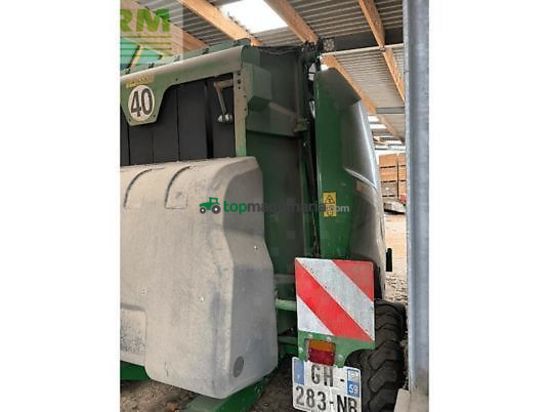 Empacadora gigant - John Deere - v461m