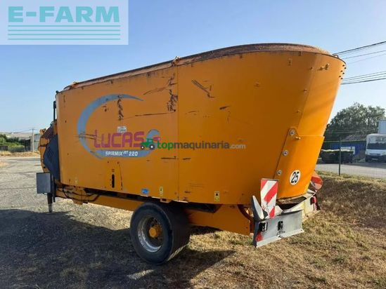 Remolqu esparcidor - Lucas - spirmix jet 220