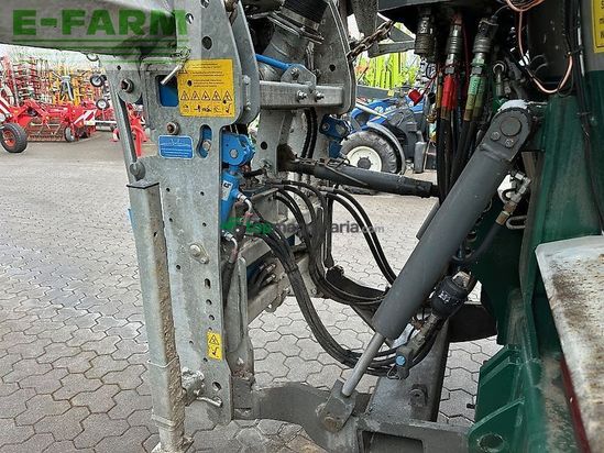 Tractor agrícola - Claas - xerion 3300 trac **black-weeks** TRAC