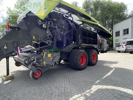 Empacadora gigant - Claas - quadrant 5300 fc t