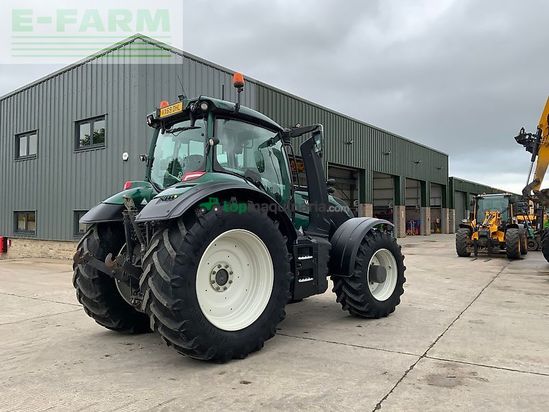 Tractor agrícola - Valtra - t214 versu tractor (st26880)