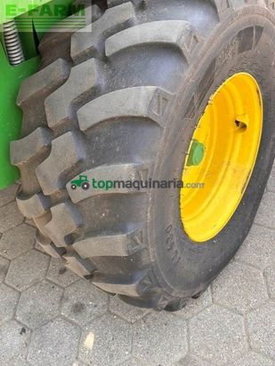 Empacadora gigant - John Deere - v461r