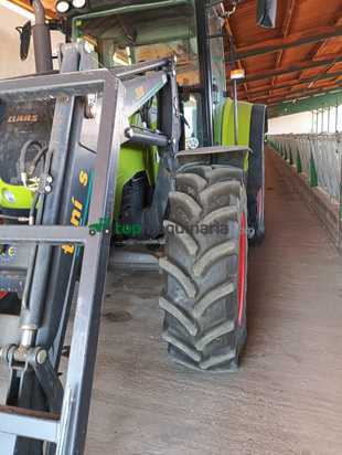 Tractor agrícola - Claas ARION 610  con Pala tenías 