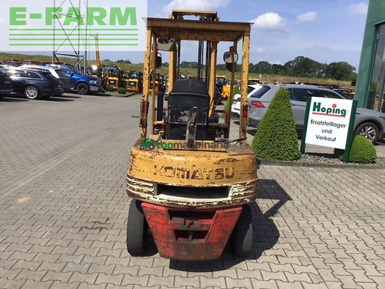 Elevadora - Komatsu - fgt25t-11e