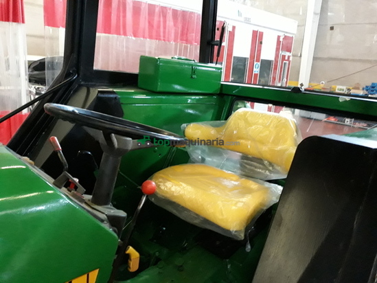 Tractor agrícola - John Deere - 2450DT con Pala Leon