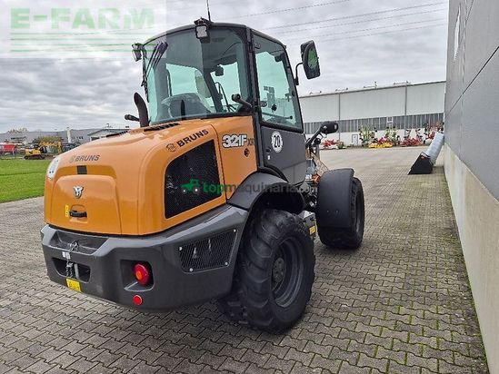 Minicargadora - Case IH - 321f std xr evo