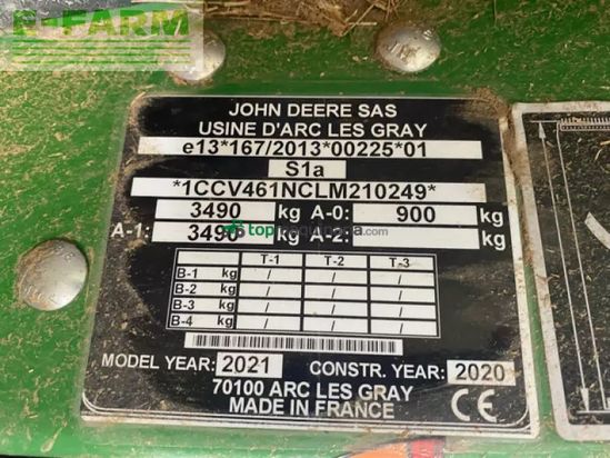 Empacadora gigant - John Deere - v 461 m rc 13 filet