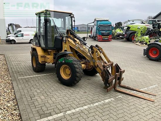 Minicargadora - Caterpillar - 906