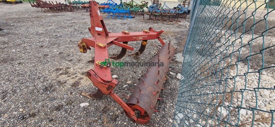 Descompactador subsolador - 5 puas con rodillo 