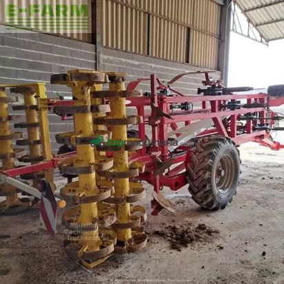 Cultivador - Pöttinger - terria 4040