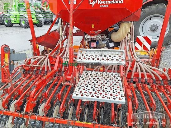 Sembradora - Kverneland - s-drill pro 300 cm mit kreiselegge