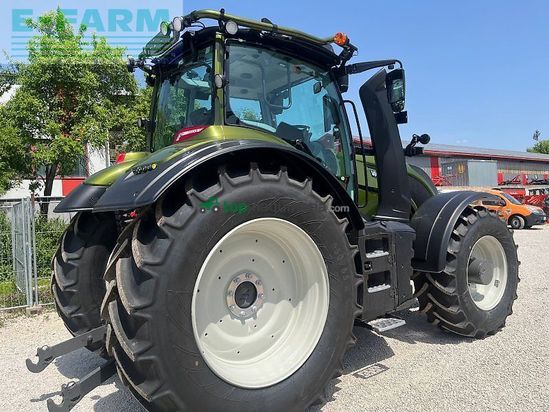 Tractor agrícola - Valtra - t215 d forst mit rüfa und forstkabine
