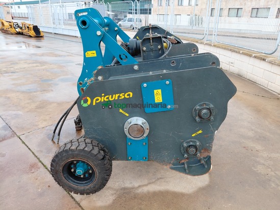 TRITURADORA PICADORA PICURSA  SEMI-NUEVA DE RESTOS DE PODA