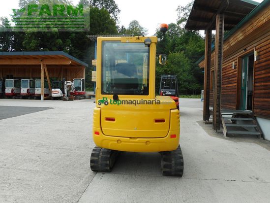 Excavadora - Takeuchi - tb 235 ( 3.605kg ) powertilt + hydr. sw