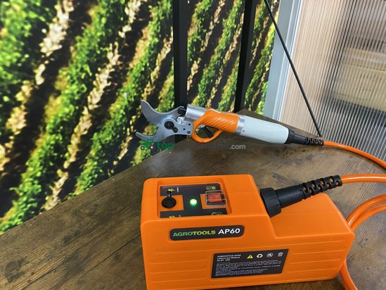 Tijera profesional AGROTOOLS AP60