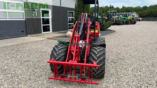 Minicargadora - Thaler - 2438s dpf brede hjul og euro-skifte