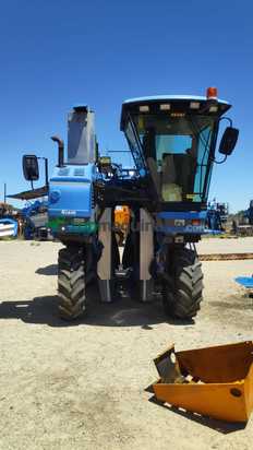 Vendimiadora - New Holland Braud SB60