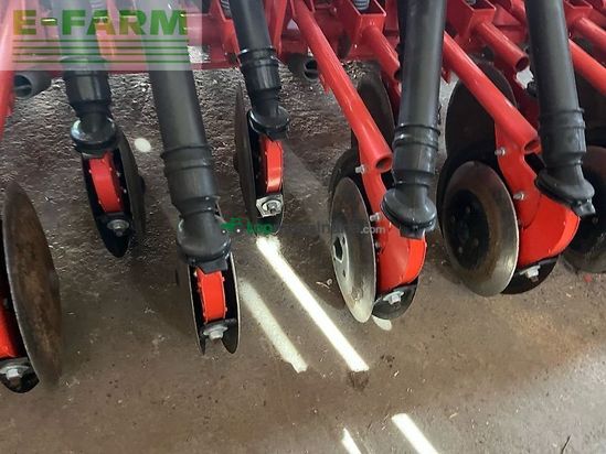 Sembradora - Kuhn - integra 3003 inkl. hrb303 ,,kundenauftrag"