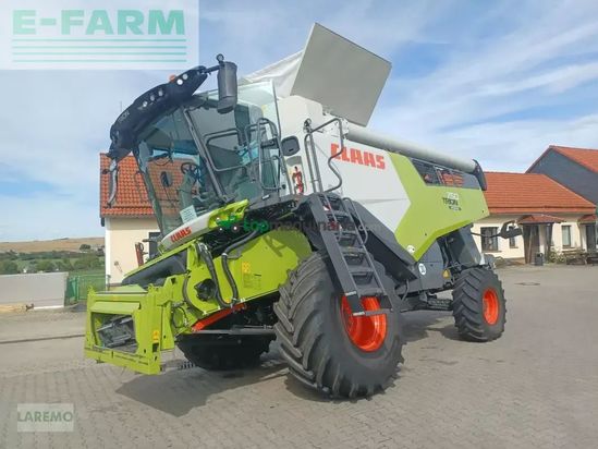 Cosechadora de Cereal - Claas - trion 750 montana + v 770